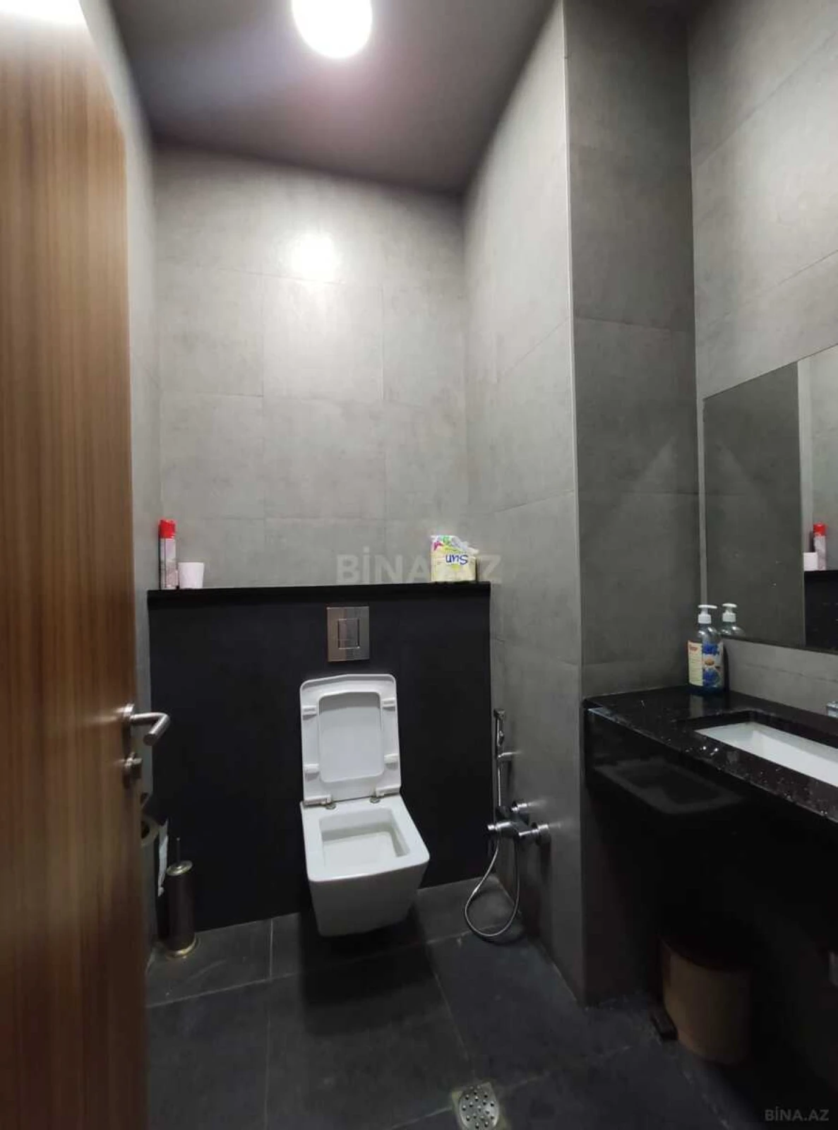 Kirayə verilir 5 otaqlı ofis 200 m²