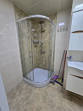 Kirayə verilir 2 otaqlı mənzil 90 m²