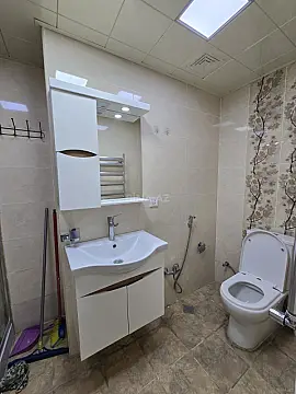Kirayə verilir 2 otaqlı mənzil 90 m²