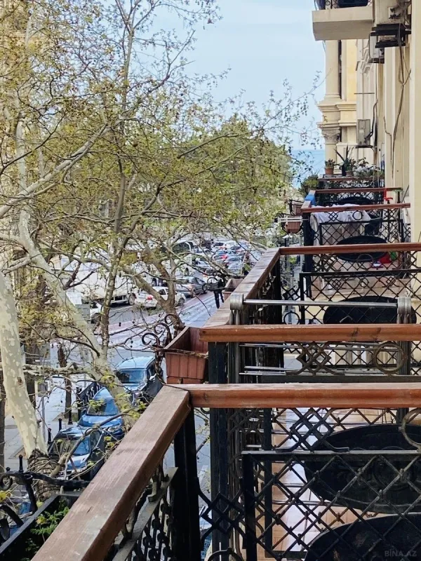 Kirayə verilir 2 otaqlı mənzil 60 m²