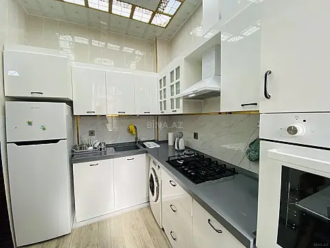 Kirayə verilir 2 otaqlı mənzil 60 m²