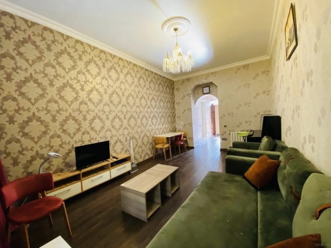 Kirayə verilir 2 otaqlı mənzil 60 m²