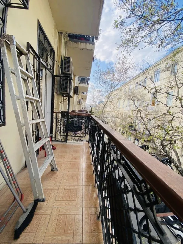 Kirayə verilir 2 otaqlı mənzil 60 m²