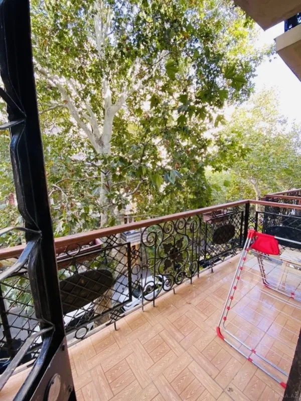 Kirayə verilir 2 otaqlı mənzil 60 m²