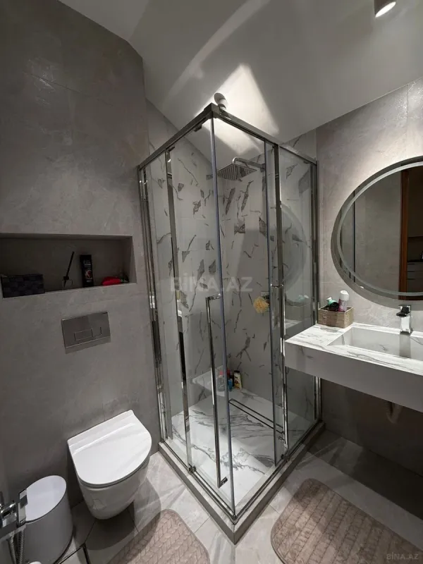 Satılır 5 otaqlı həyət evi 240 m²