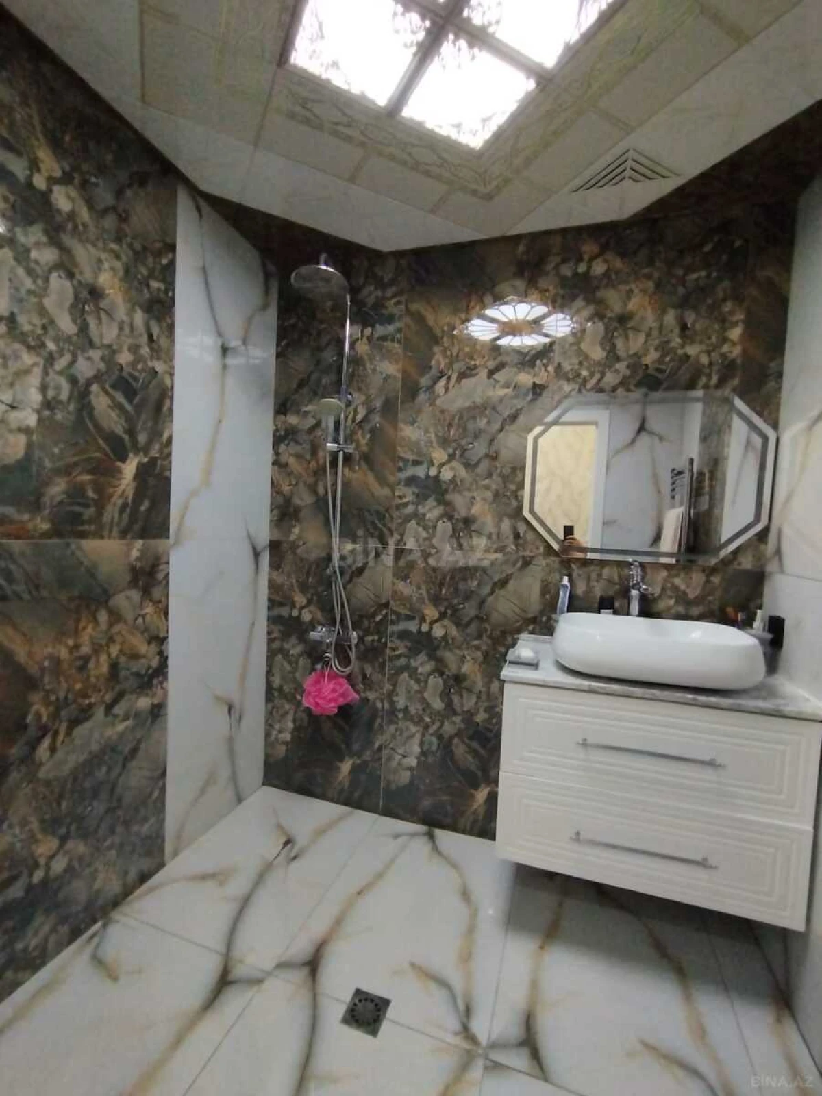 Kirayə verilir 3 otaqlı mənzil 90 m²