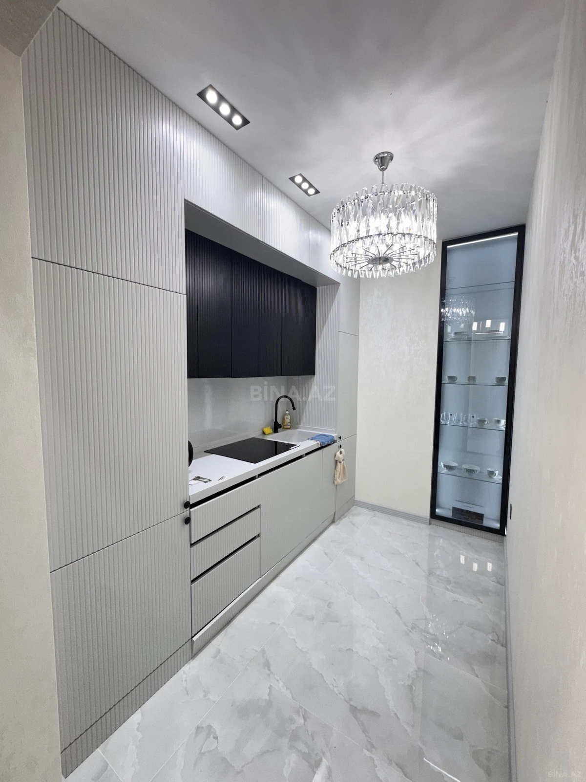 Kirayə verilir 2 otaqlı mənzil 70 m²