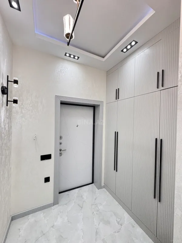 Kirayə verilir 2 otaqlı mənzil 70 m²