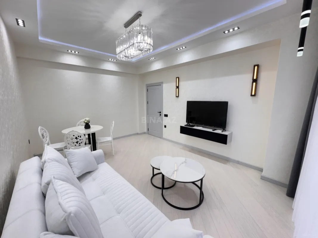 Kirayə verilir 2 otaqlı mənzil 70 m²