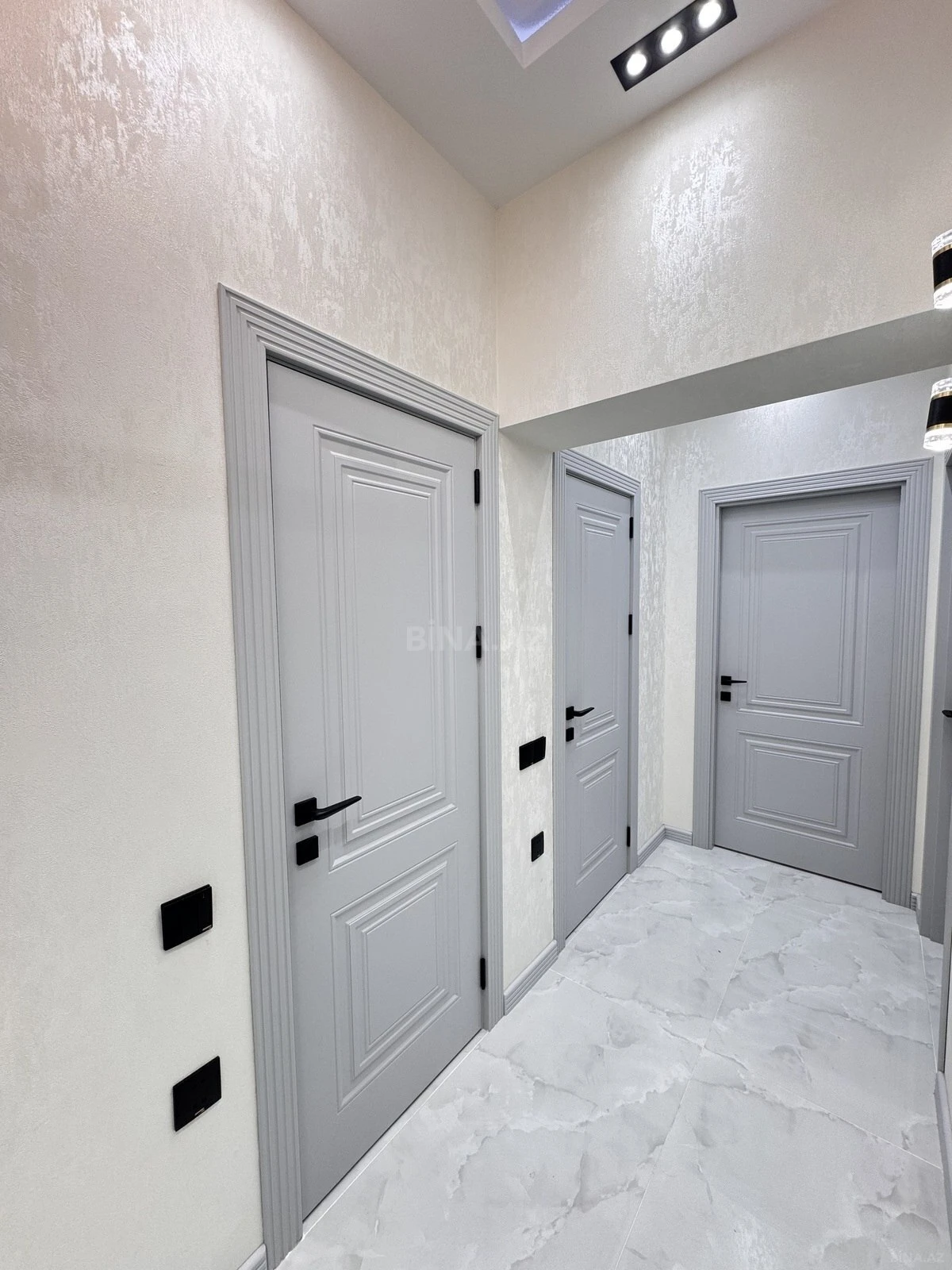 Kirayə verilir 2 otaqlı mənzil 70 m²