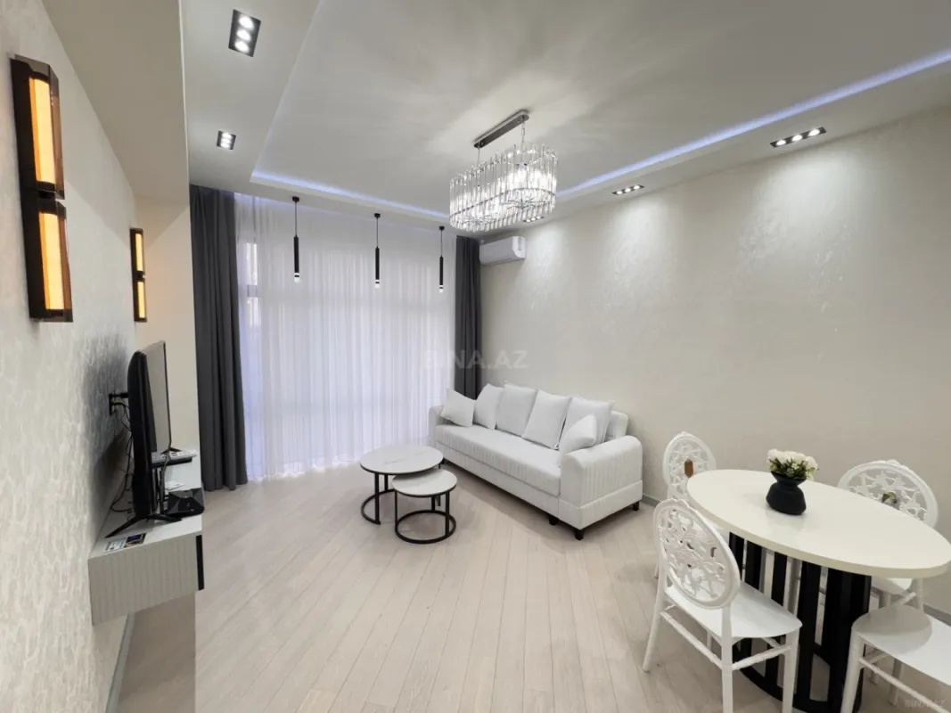 Kirayə verilir 2 otaqlı mənzil 70 m²