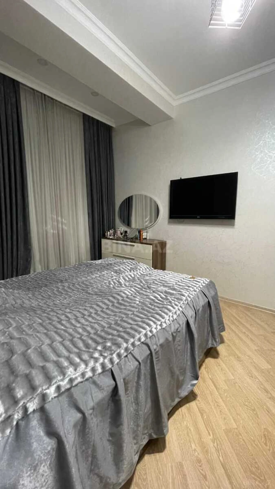 Satılır 3 otaqlı mənzil 114 m²