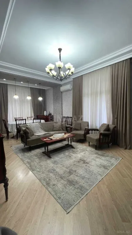 Satılır 3 otaqlı mənzil 114 m²