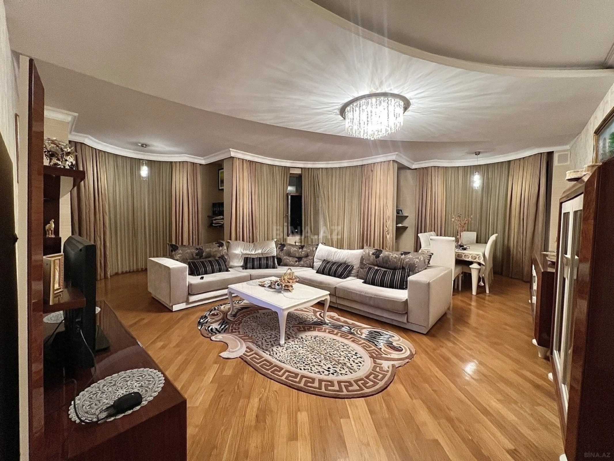 Satılır 3 otaqlı mənzil 150 m²