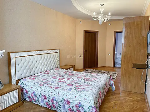 Satılır 3 otaqlı mənzil 150 m²