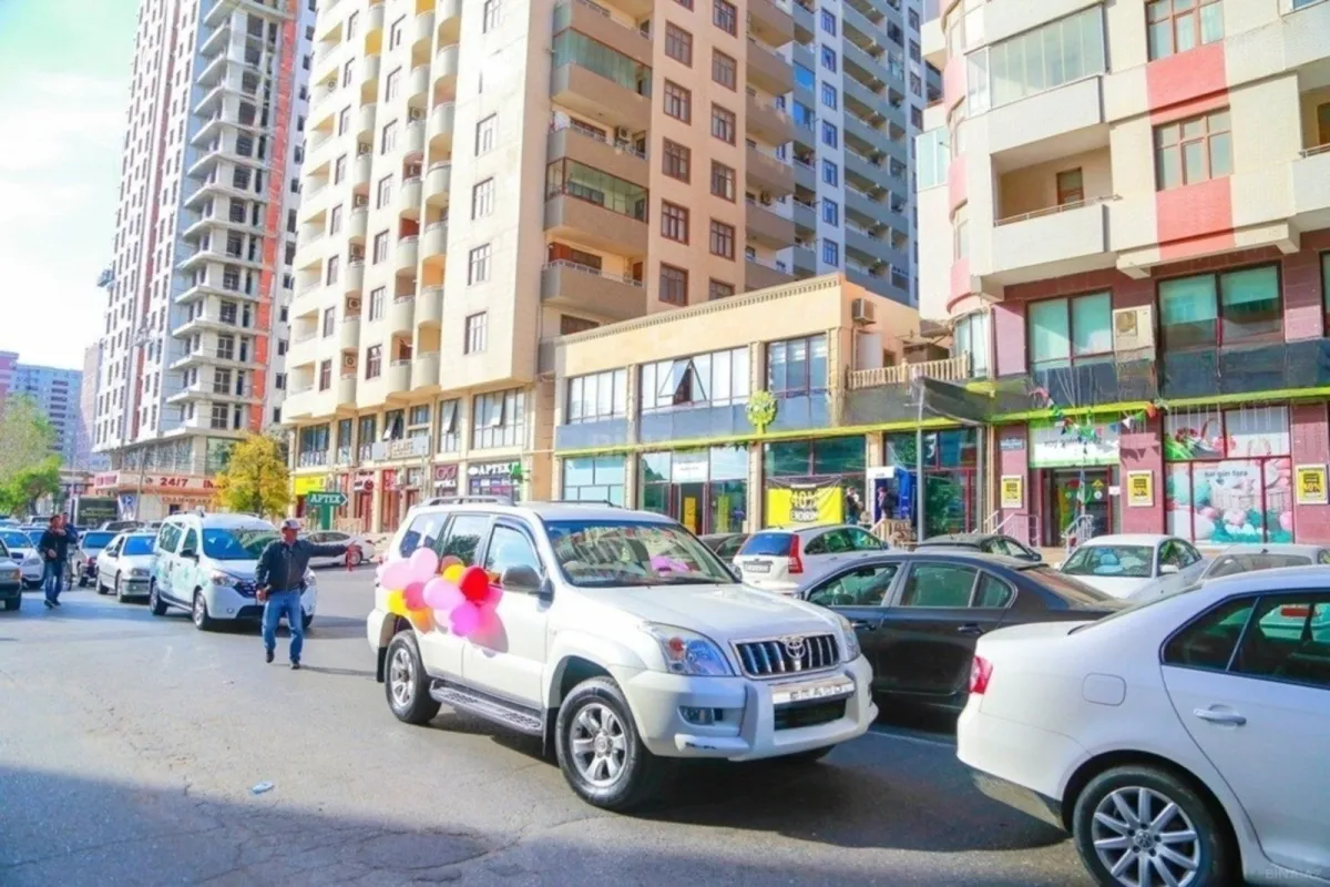 Satılır 3 otaqlı mənzil 150 m²