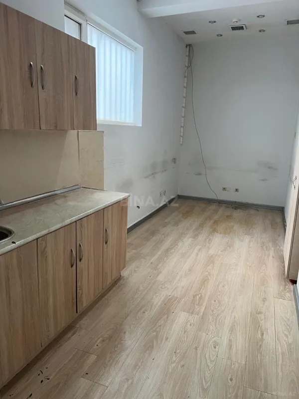 Kirayə verilir obyekt 300 m²