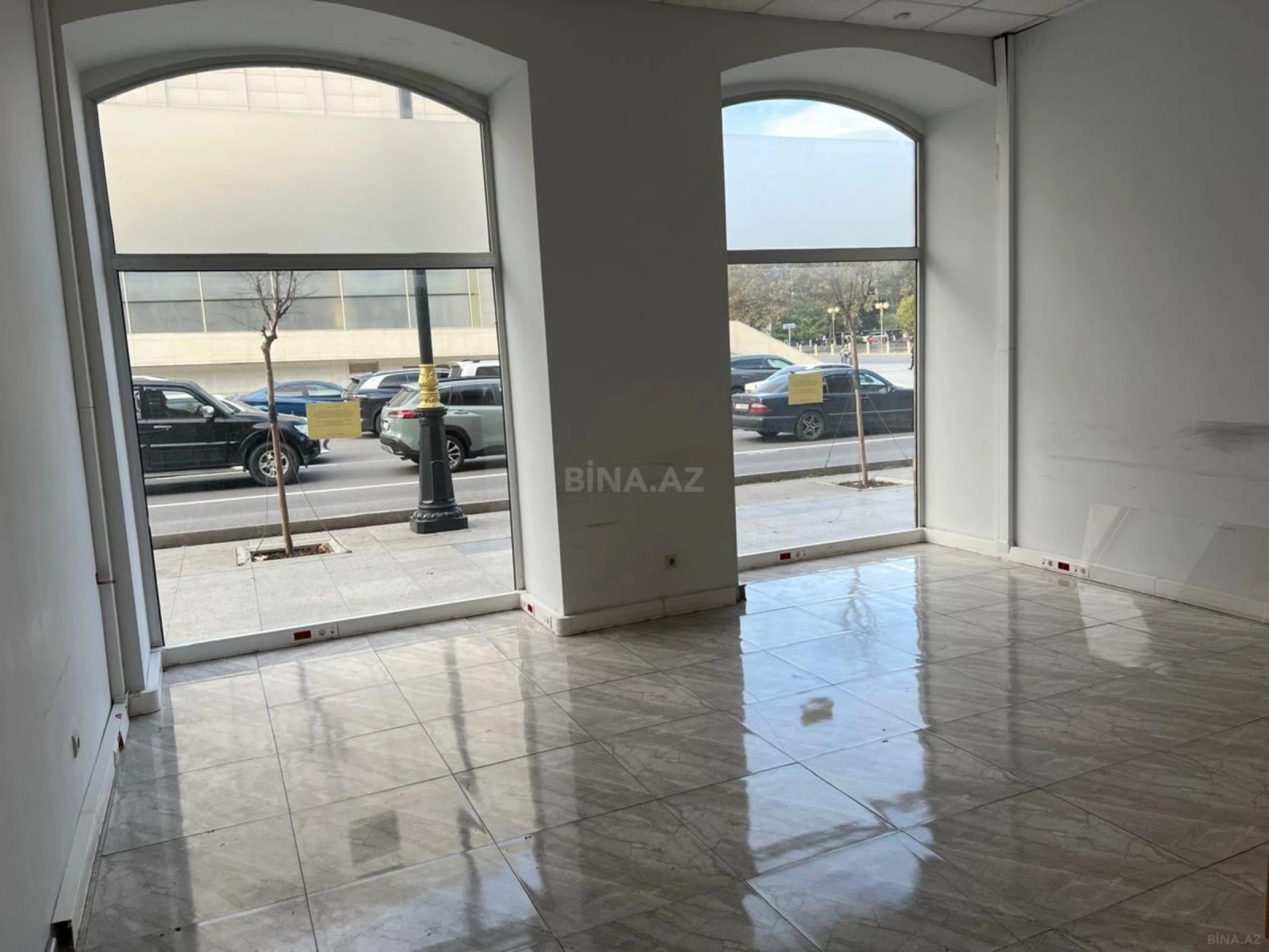 Kirayə verilir obyekt 300 m²