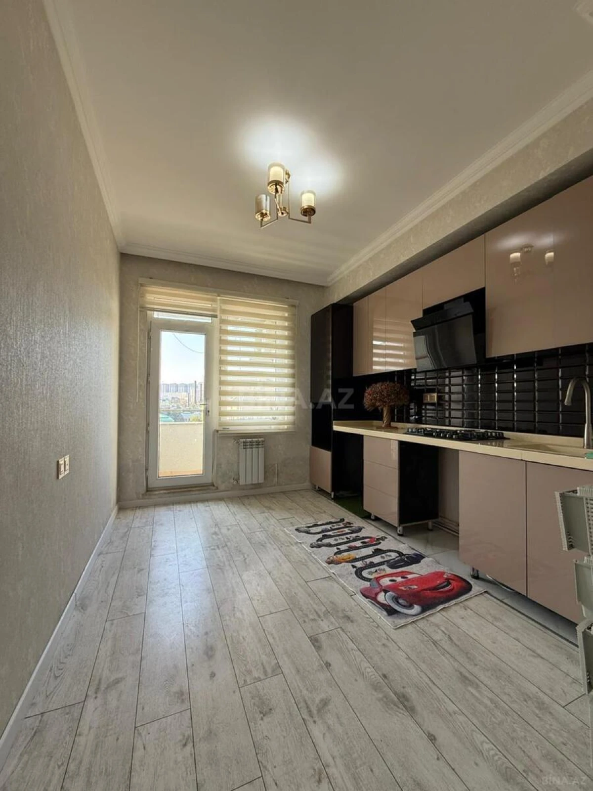 Satılır 2 otaqlı mənzil 70 m²