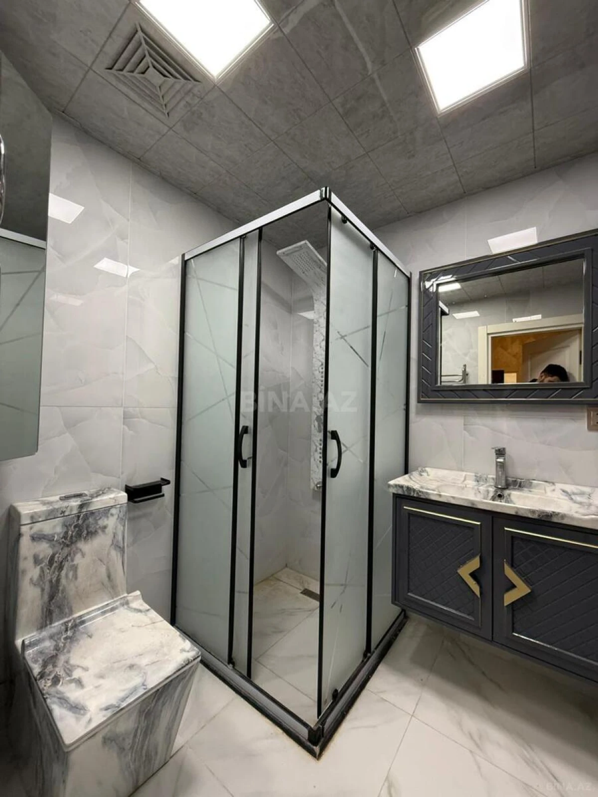 Satılır 2 otaqlı mənzil 70 m²