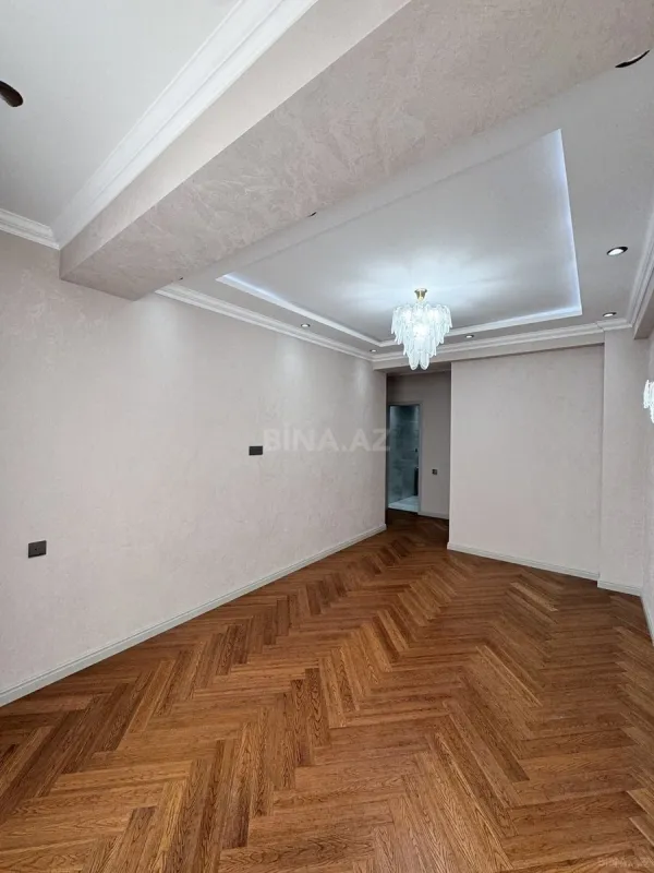 Satılır 3 otaqlı mənzil 140 m²