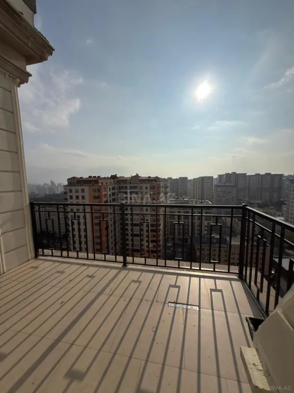 Satılır 2 otaqlı mənzil 76 m²
