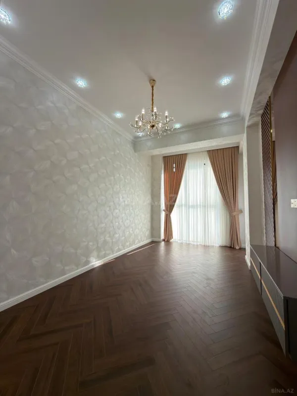 Satılır 2 otaqlı mənzil 76 m²