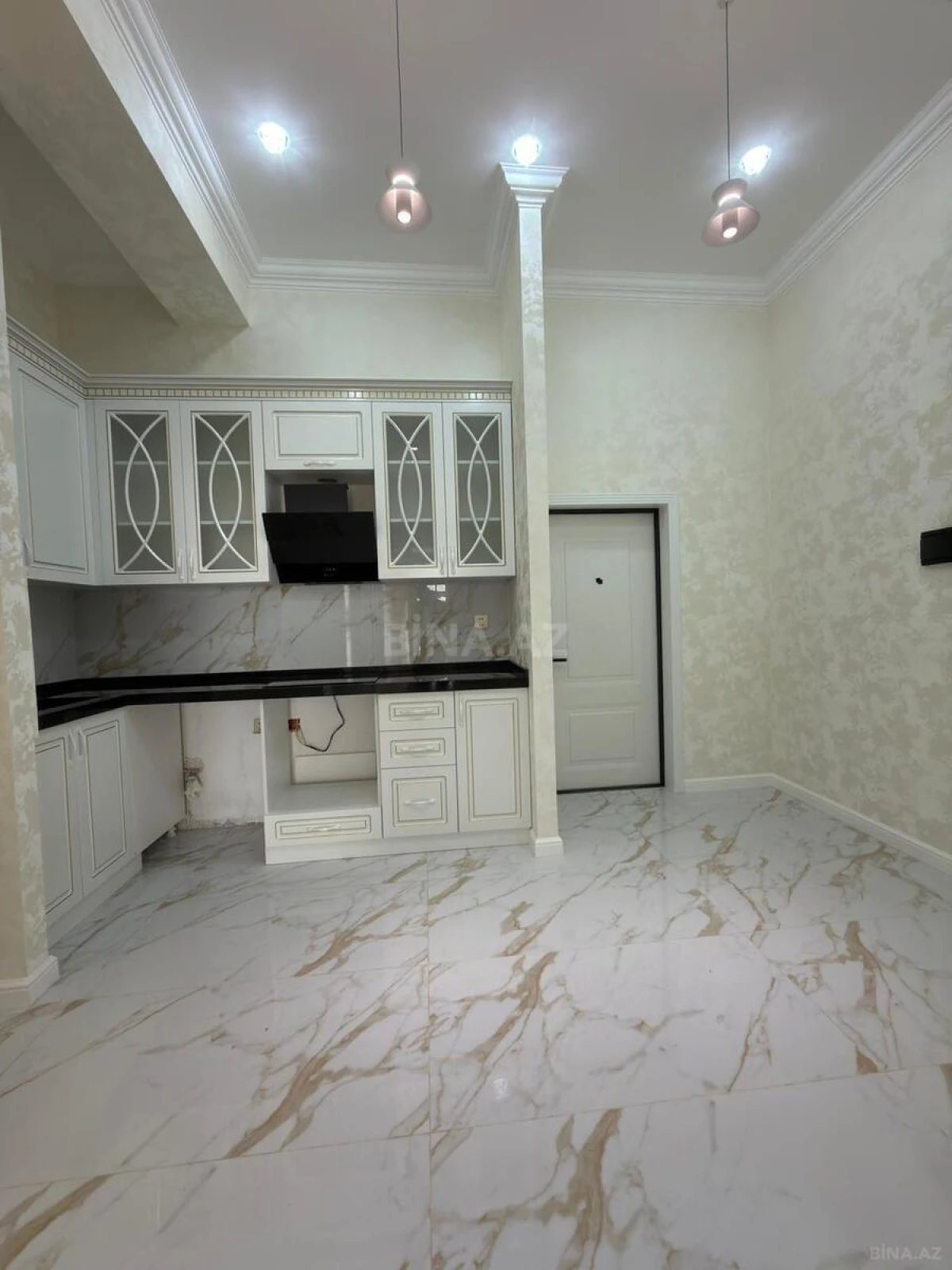 Satılır 2 otaqlı mənzil 76 m²