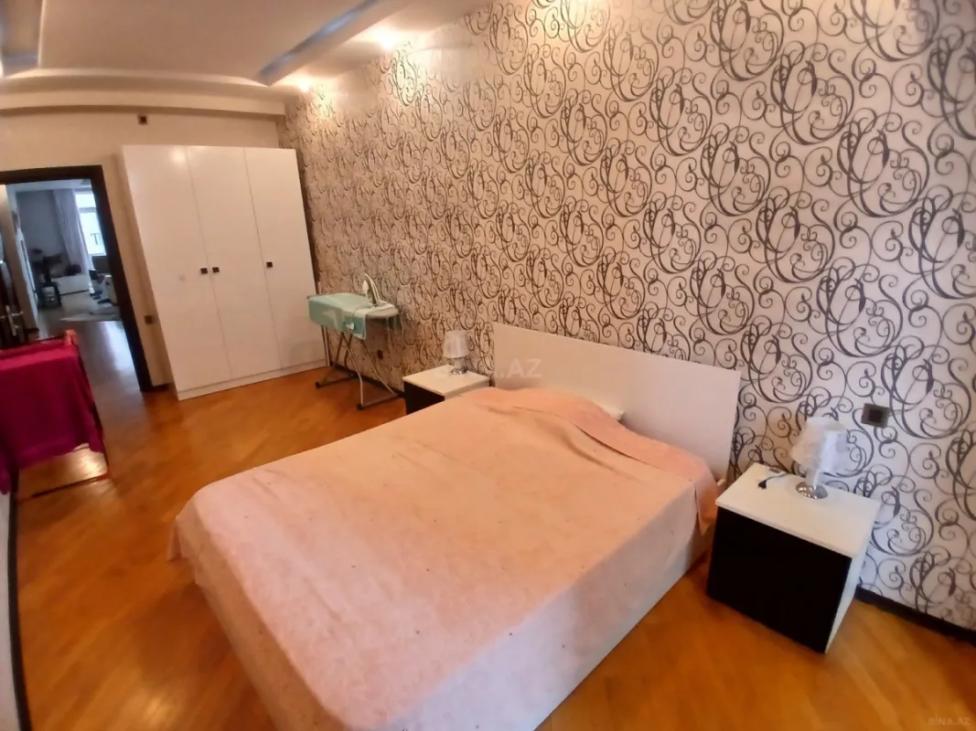 Kirayə verilir 3 otaqlı mənzil 140 m²