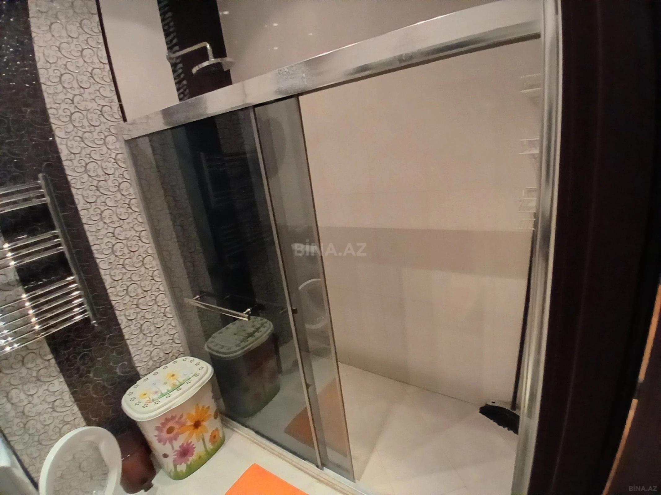 Kirayə verilir 3 otaqlı mənzil 140 m²