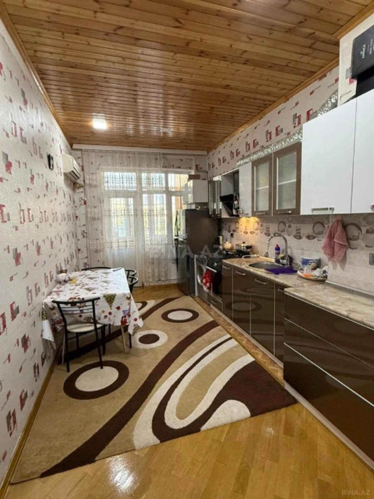 Satılır 2 otaqlı mənzil 95 m²