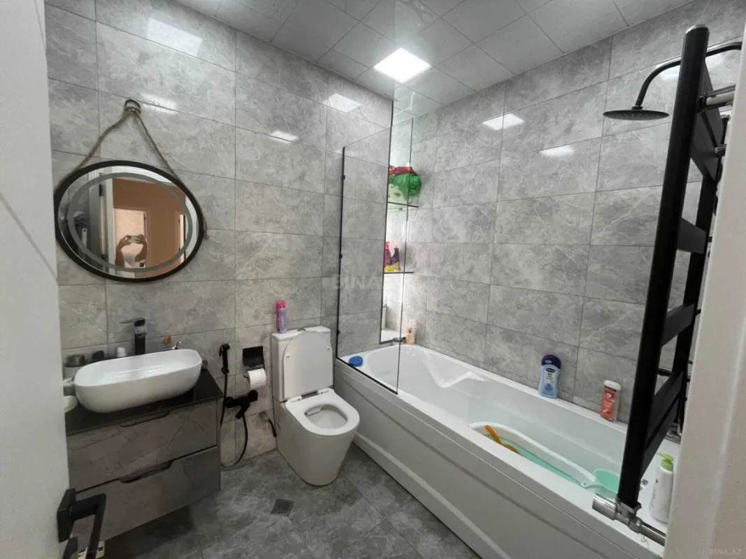 Satılır 3 otaqlı mənzil 123 m²