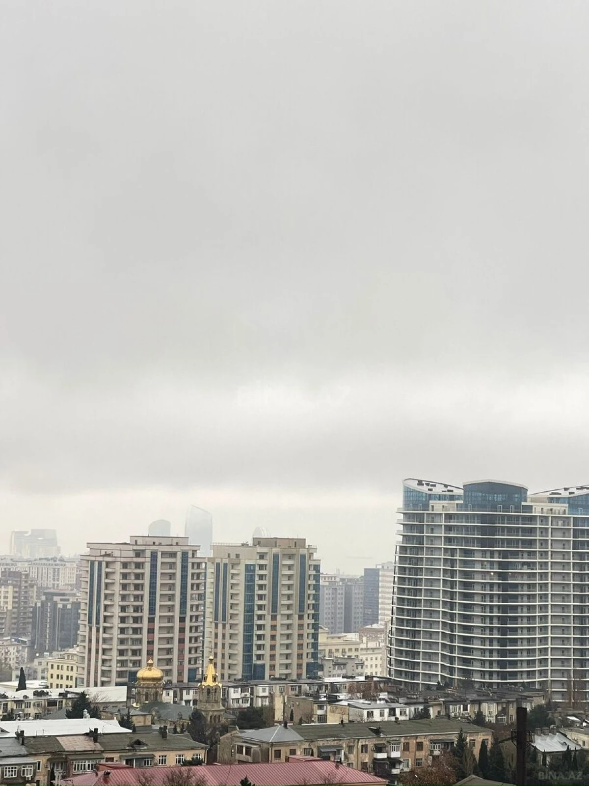 Satılır 3 otaqlı mənzil 123 m²