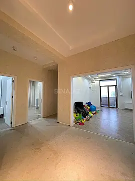 Satılır 3 otaqlı mənzil 123 m²