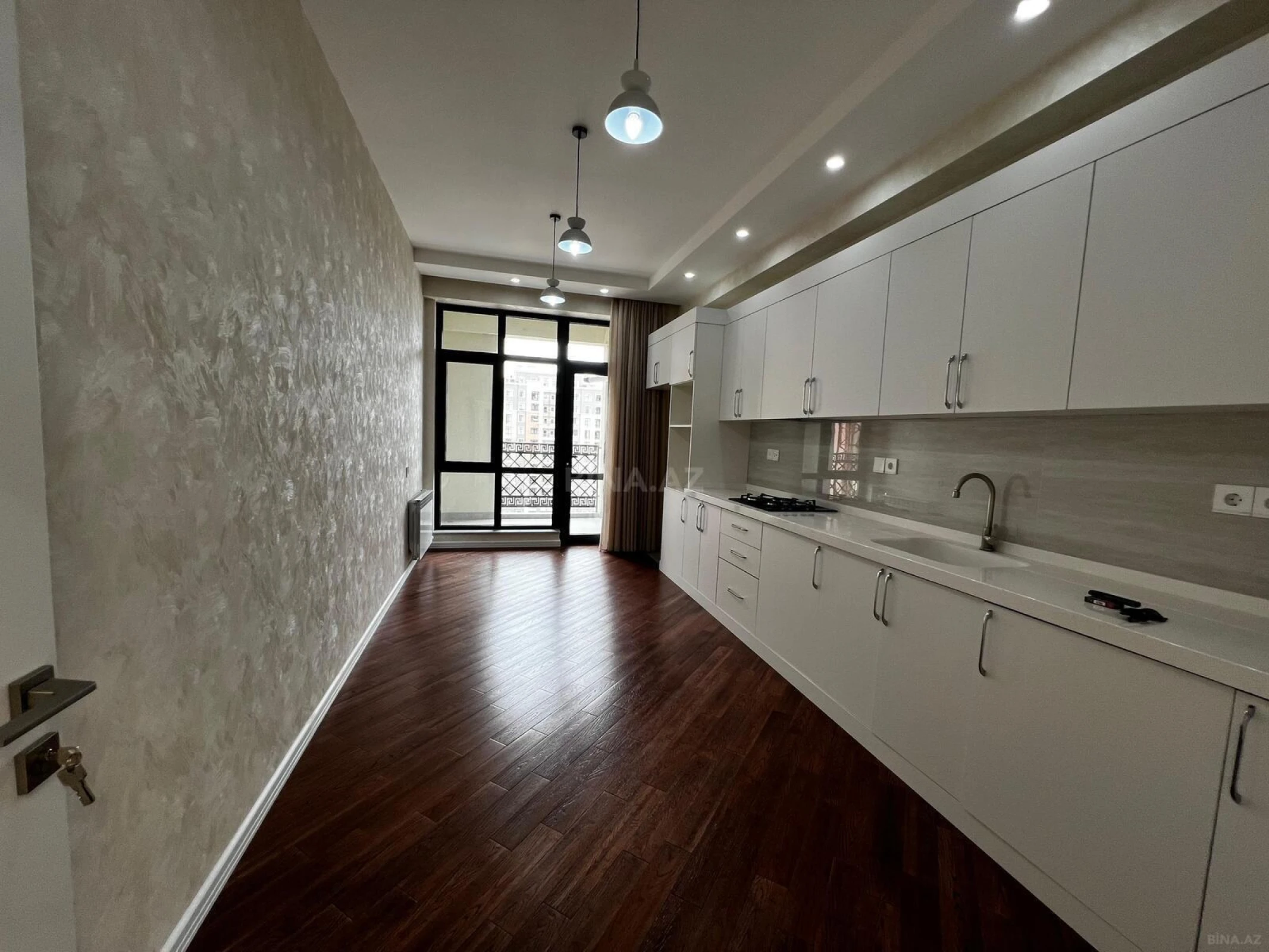 Satılır 3 otaqlı mənzil 116 m²