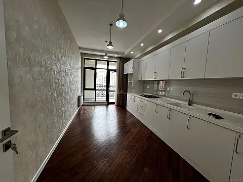Satılır 3 otaqlı mənzil 116 m²