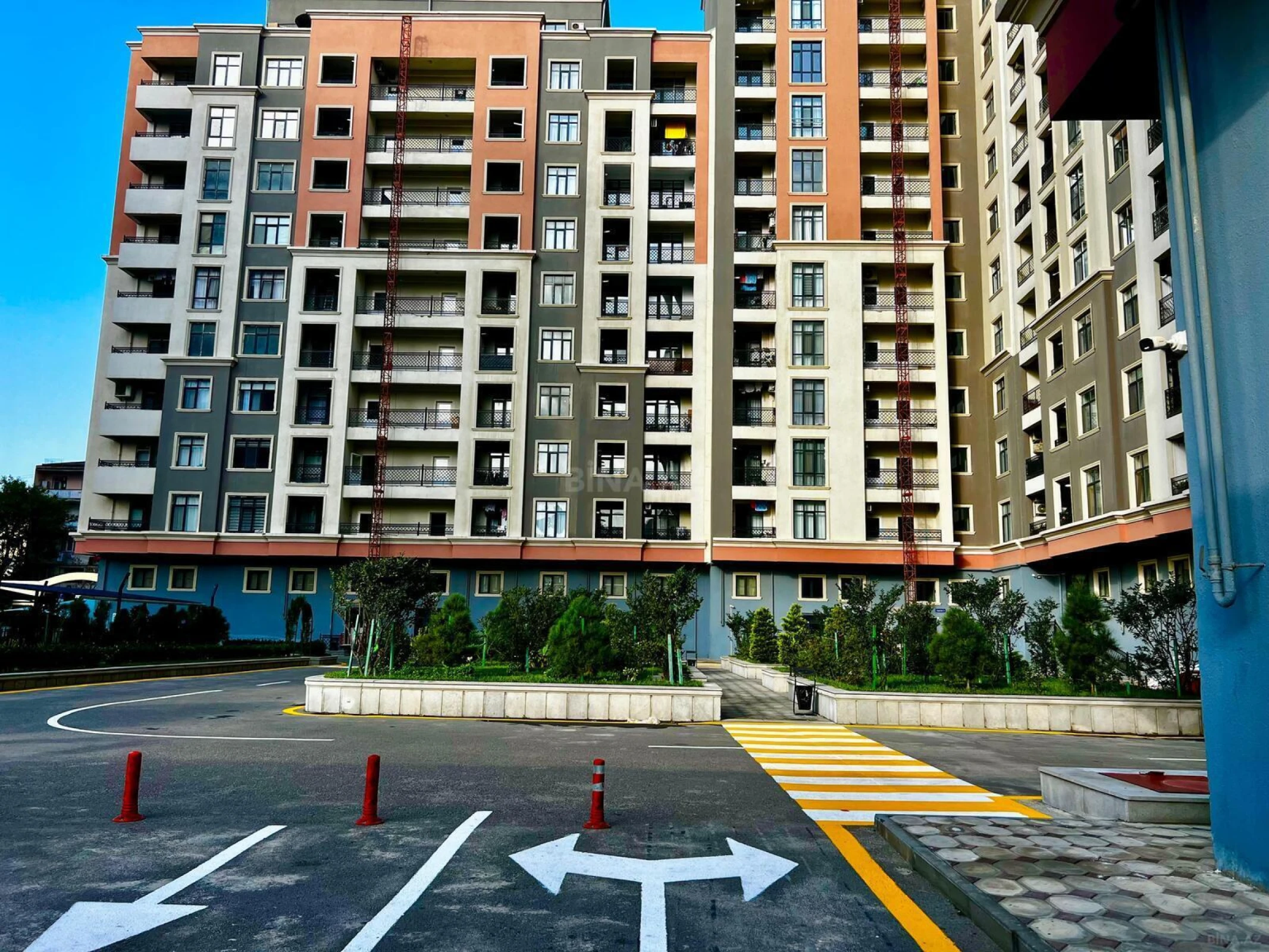 Satılır 3 otaqlı mənzil 116 m²