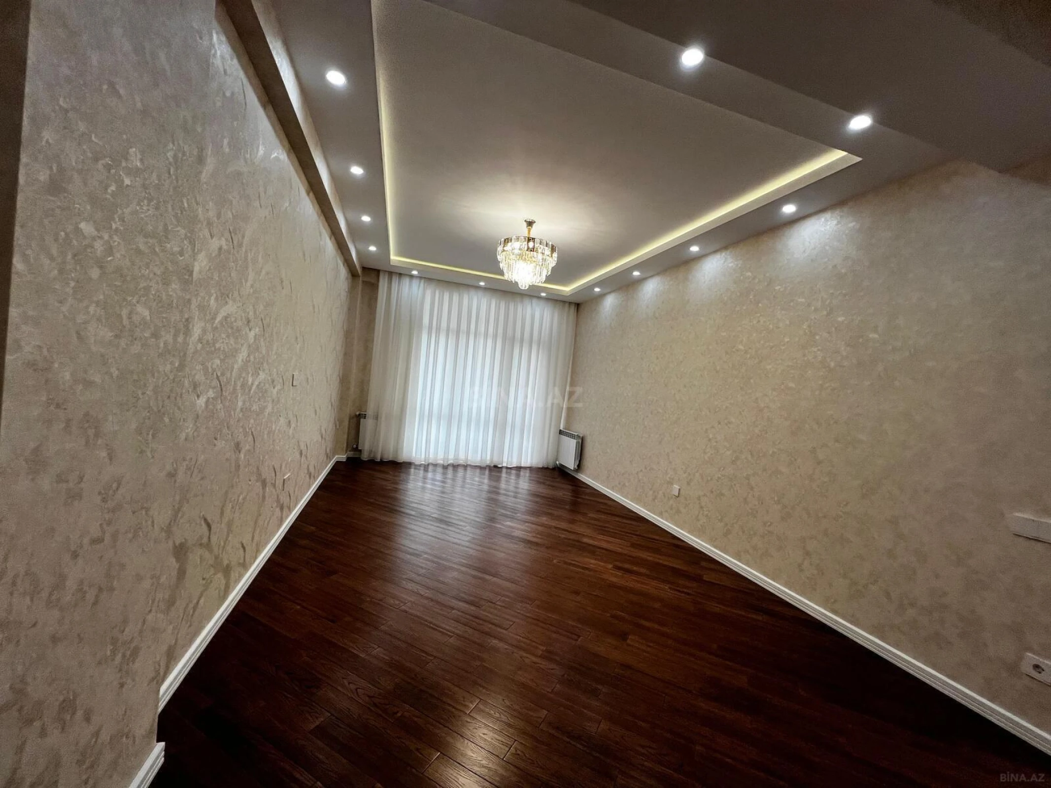 Satılır 3 otaqlı mənzil 116 m²