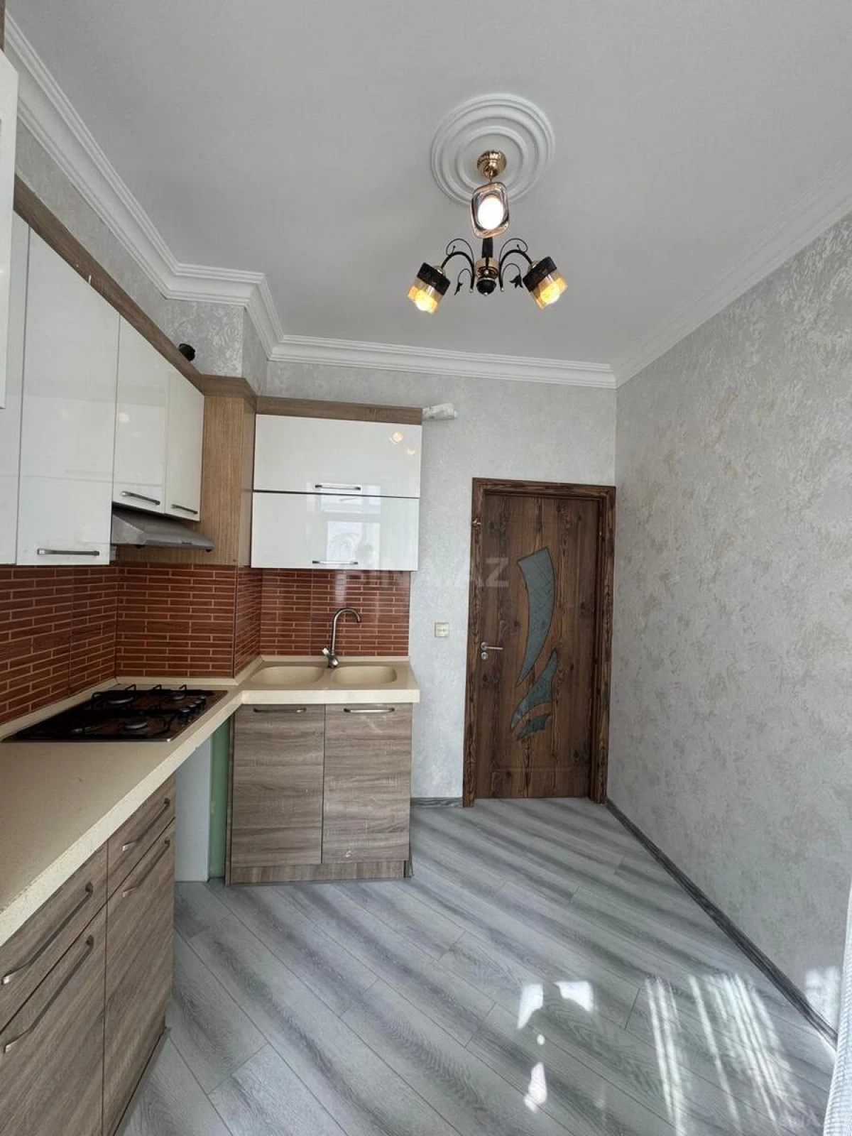Satılır 3 otaqlı mənzil 73 m²