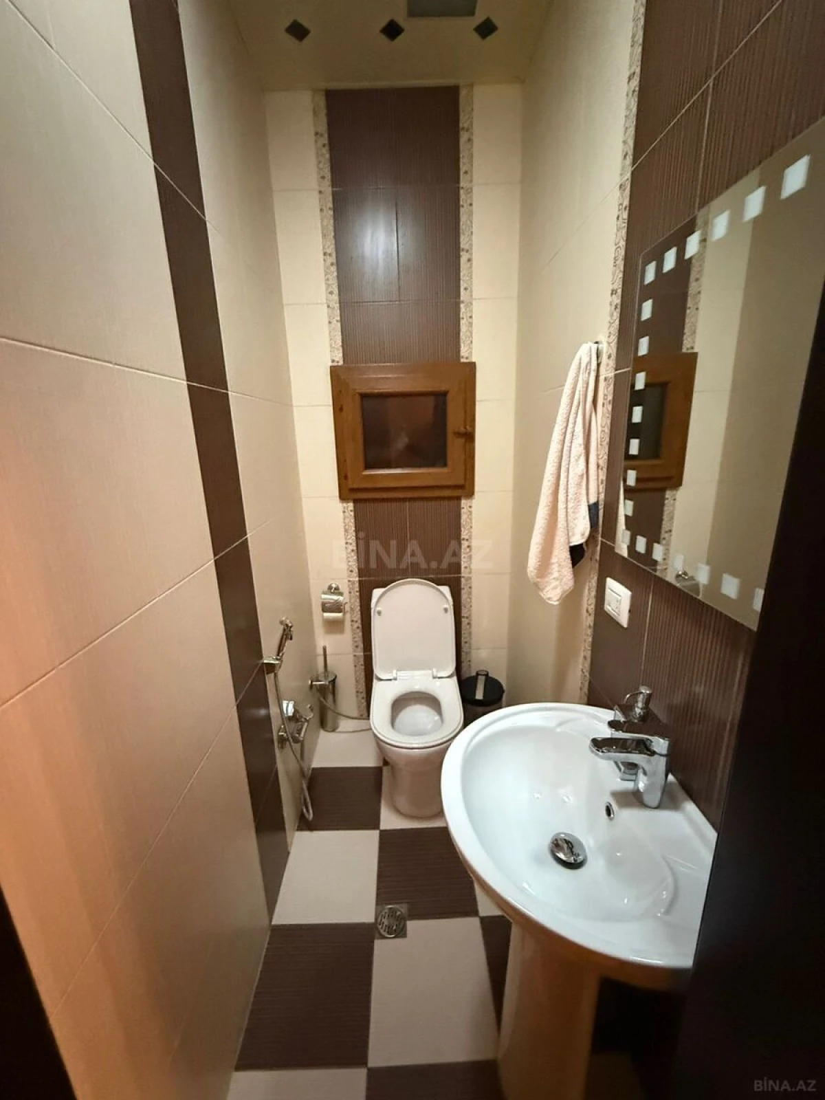 Kirayə verilir 8 otaqlı ofis 570 m²