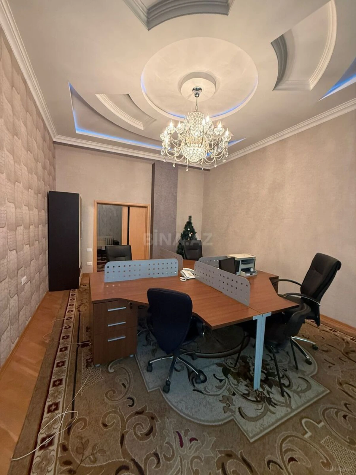 Kirayə verilir 8 otaqlı ofis 570 m²