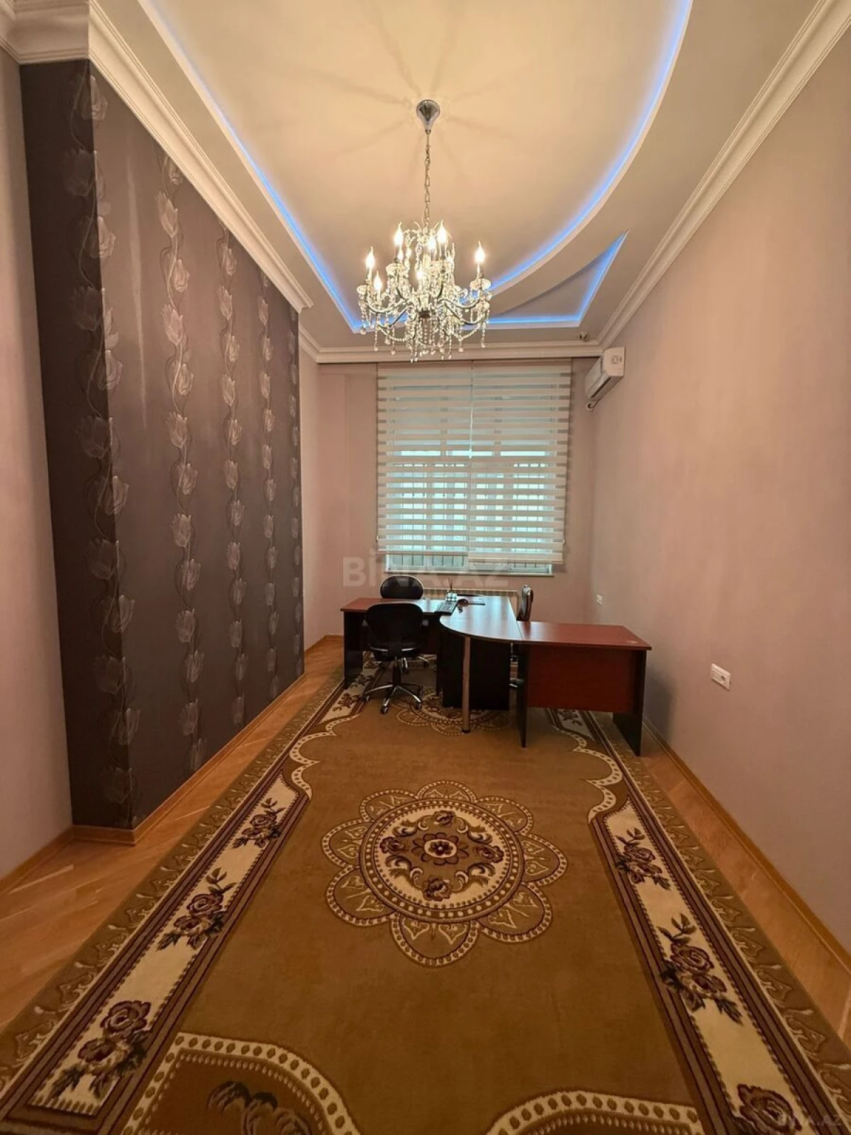 Kirayə verilir 8 otaqlı ofis 570 m²
