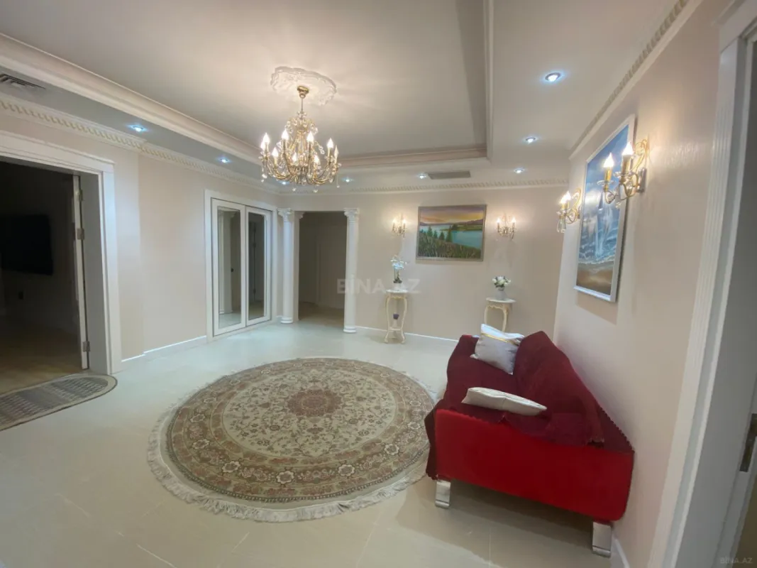 Kirayə verilir 4 otaqlı mənzil 230 m²