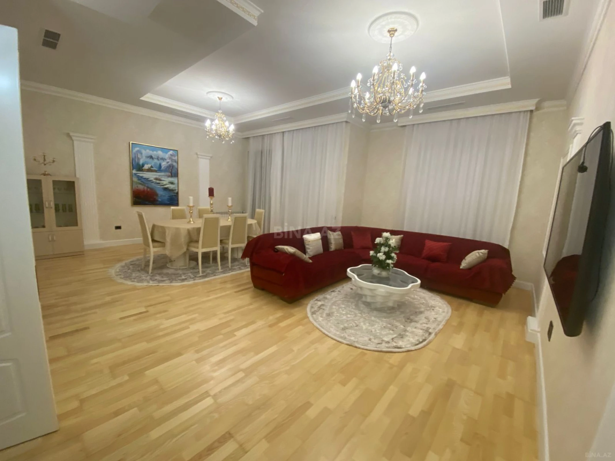 Kirayə verilir 4 otaqlı mənzil 230 m²