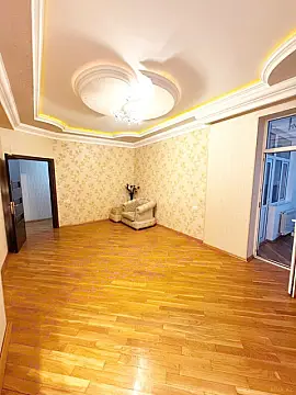 Satılır 3 otaqlı mənzil 115 m²