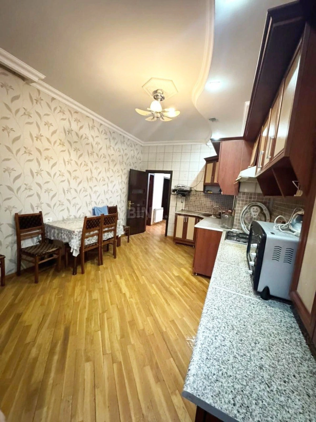 Satılır 3 otaqlı mənzil 115 m²