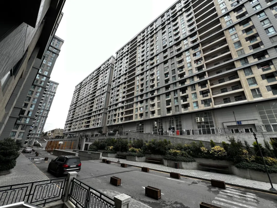 Satılır 3 otaqlı mənzil 146 m²