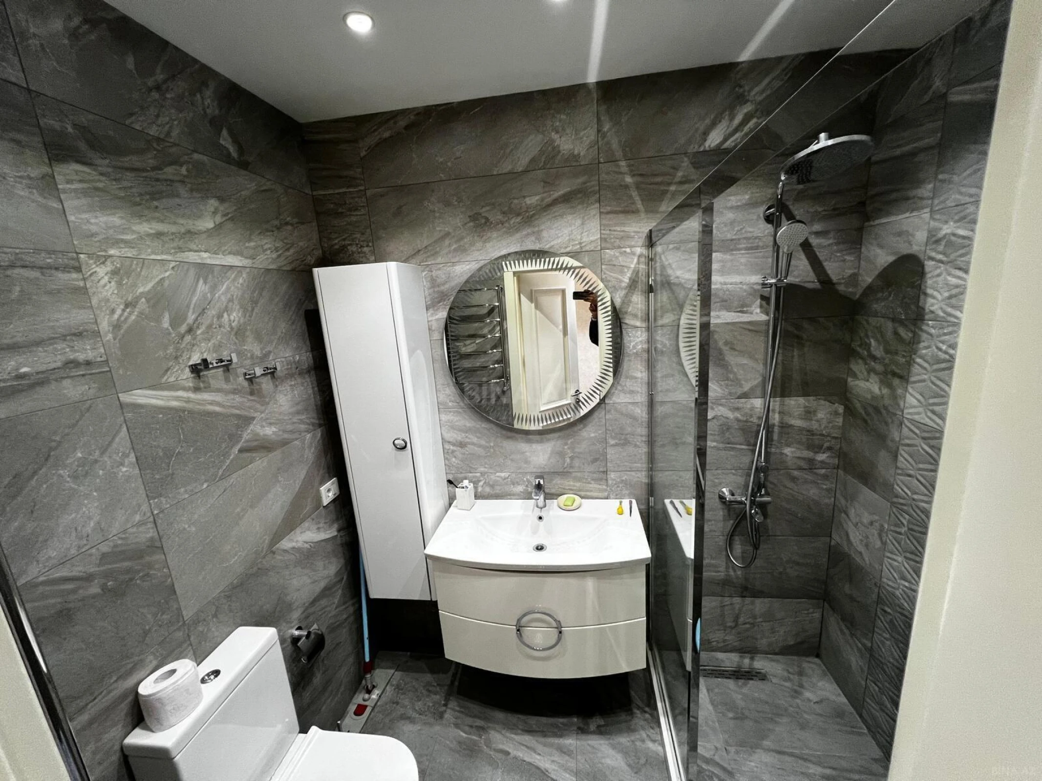 Satılır 3 otaqlı mənzil 146 m²