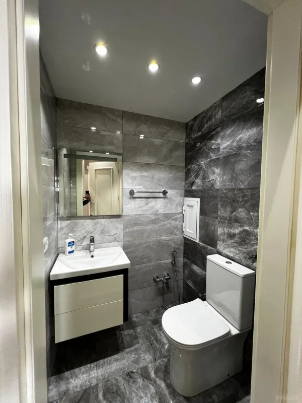 Satılır 3 otaqlı mənzil 146 m²