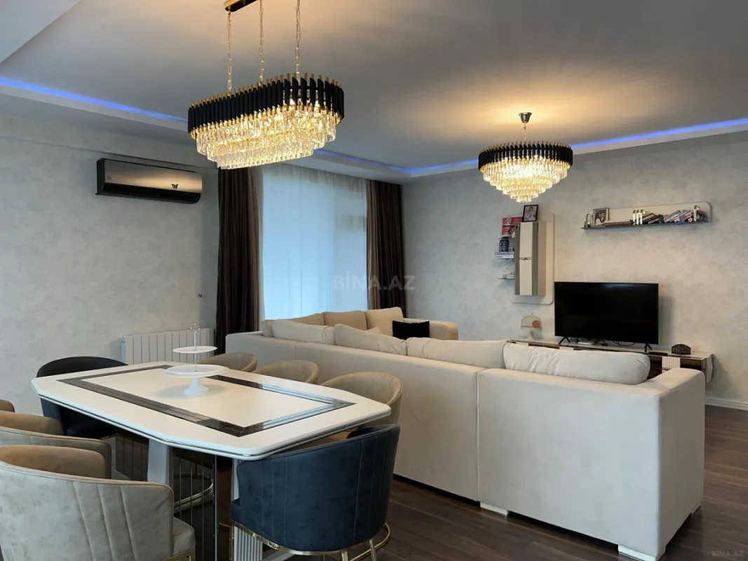 Satılır 3 otaqlı mənzil 146 m²